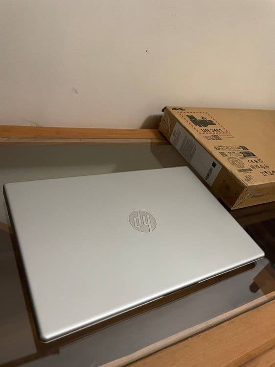 Noutbuk Hp Laptop — 2
