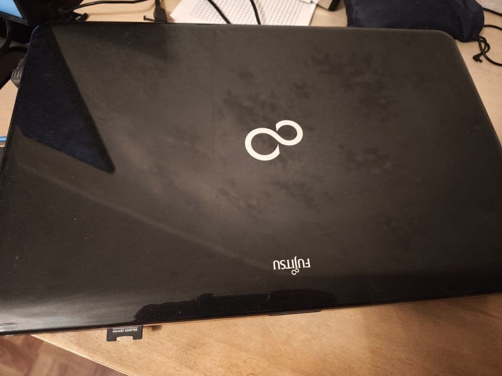 Ноутбук Fujitsu Lifebook NH570, б/у, в хорошем состоянии — 2