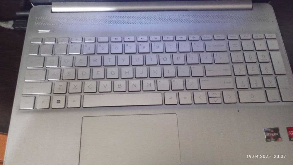 HP Noutbook AMD3 ram/8/256 — 3