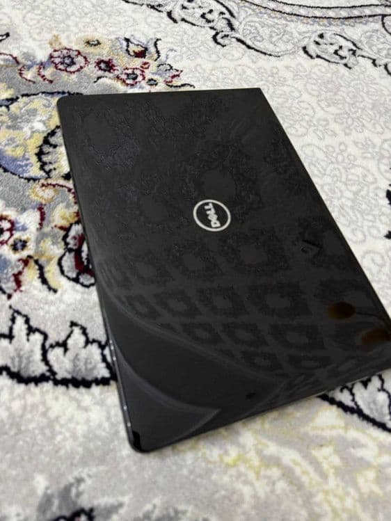 Notebook DELL core i7 sotiladi — 2