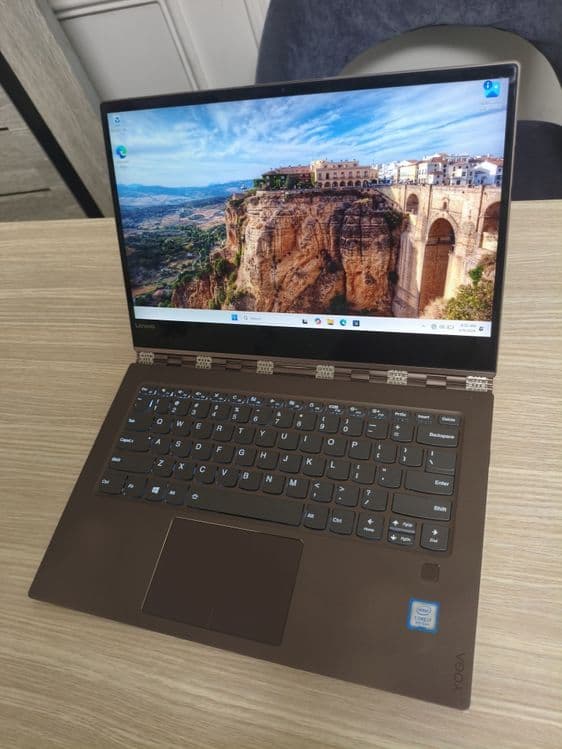 Lenovo Yoga x360 4K + i7 + 1TB SSD — 7