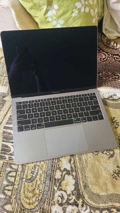 Macbook Air 13 2018 i5 16/256 — 1