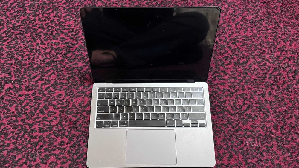 Macbook Air 2020 — 1