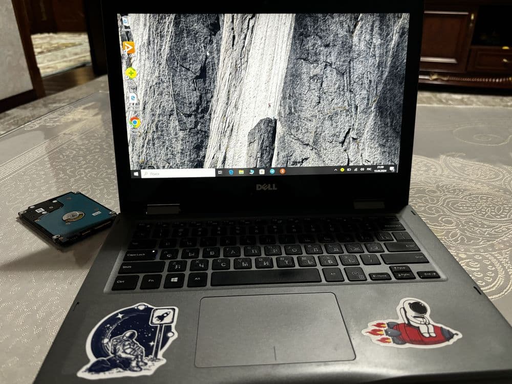 Ноутбук Dell inspiron planshet — 3