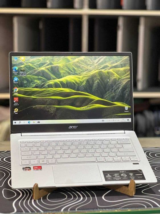 Acer Swift 14 Ryzen 7-4700U  8/256/14' inch FHD IPS — 4