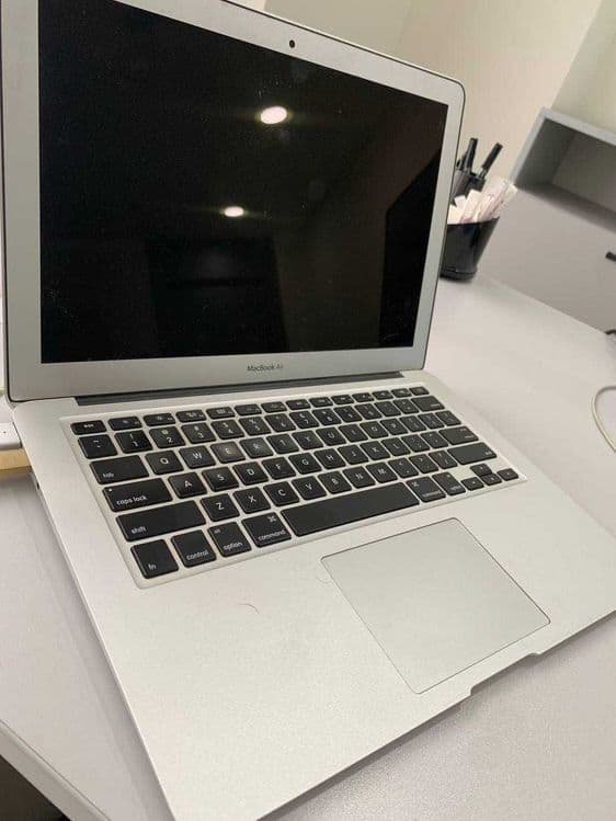 MacBook Air 13.3/256 — 1