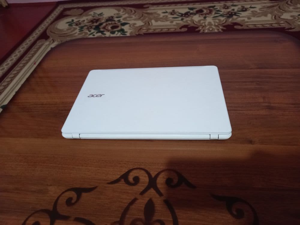 Computer Acer F5-573 — 2