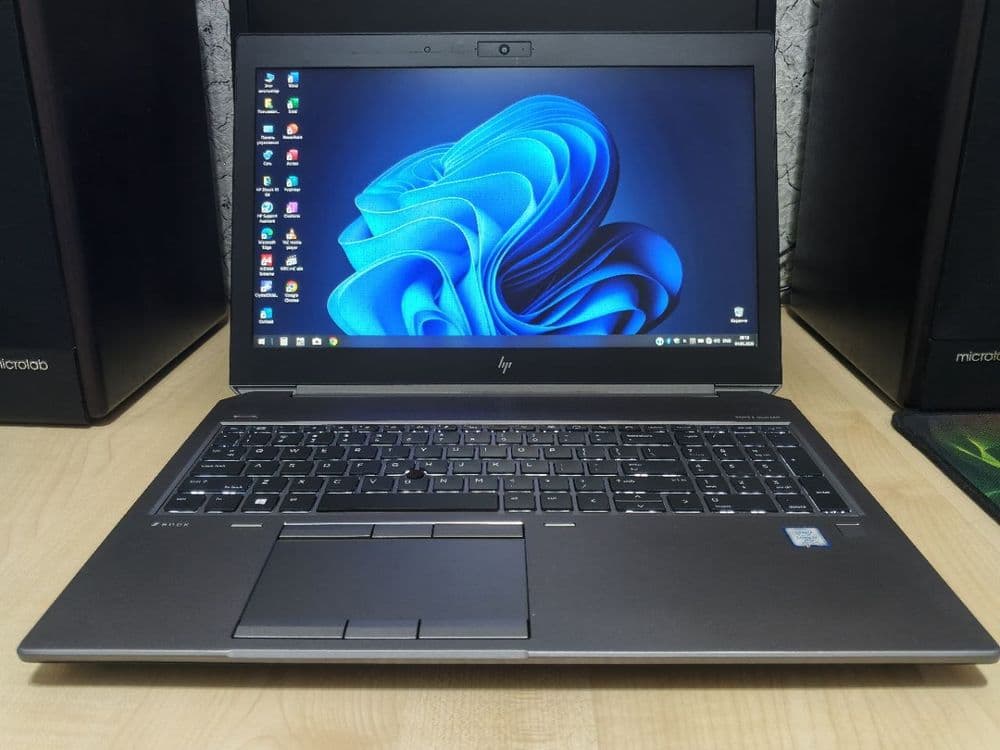 HP ZBook 15 G5 15,6" IPS FHD/CORE i7- 8850H/16GB/512GB NVMe/Quadro 4GB — 1