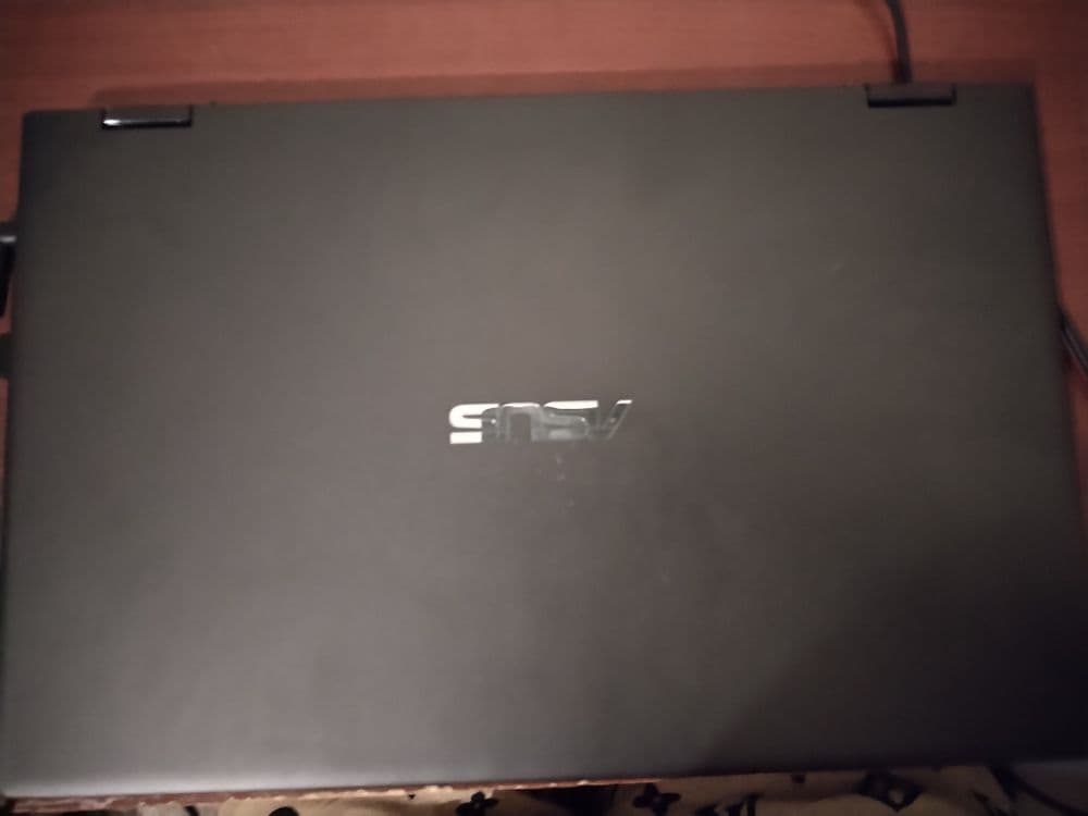 Model: ASUS ZenBook Flip 14 UX463F — 3