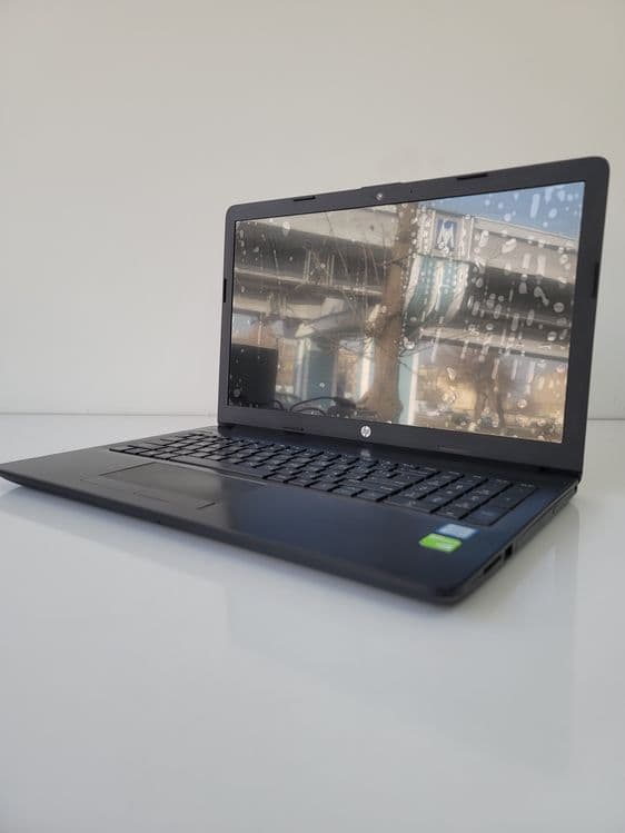 HP laptop 15-da0078nia — 1