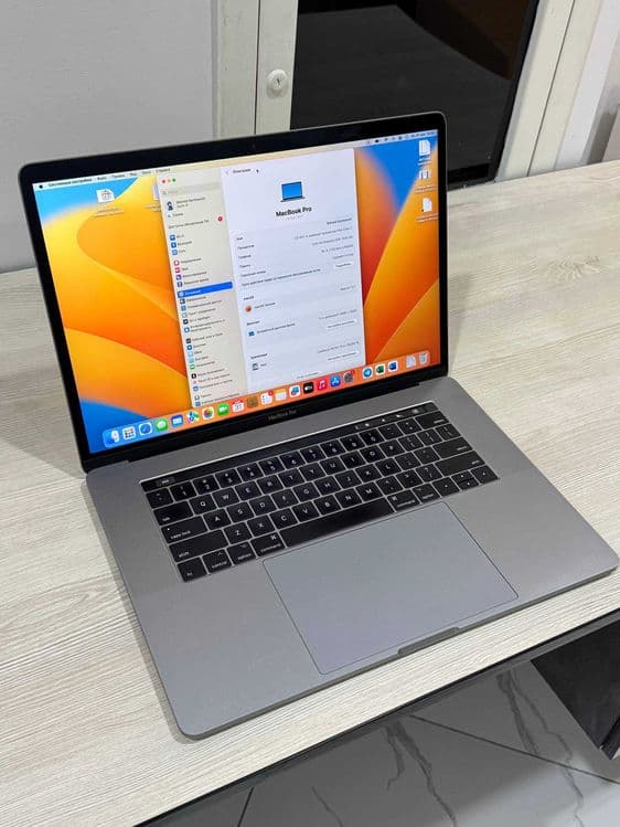 Macbook 2017 i7 16GB 15 inch — 1