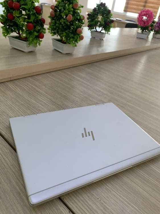 Notbuk HP Core I5 8 avlod srochni sotiladi — 2