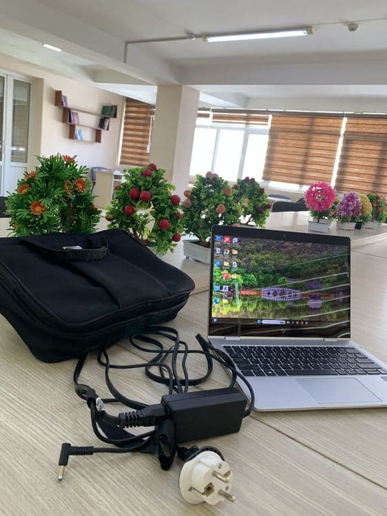 Notbuk HP Core I5 8 avlod srochni sotiladi — 4