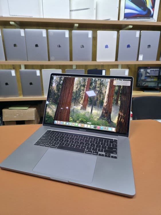 MacBook Pro I9 32gb Ram 16 inch — 1
