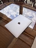 MacBook Air M1 8/256 ideal