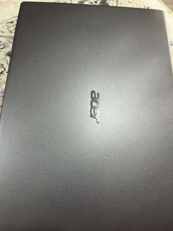 Acer swift 3, joyi 1tb, 8gb ram — 3