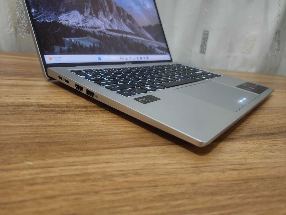 Acer Swift Go Ultra 7/DDR5 16/M.2 1TB/14 IPS — 4