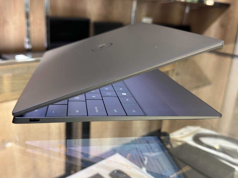 DELL XPS 13 9320 Core i5-1240P RAM 16 Gb ddr5 ssd512 Сенсор 3.5K — 2