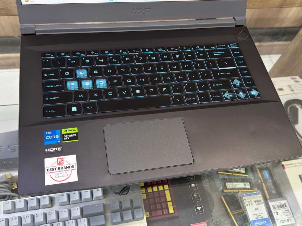 MSI Thin 15 B13VE Core i5-13420H ram 16 ssd 512 NVIDIA RTX 4050 6GB — 4