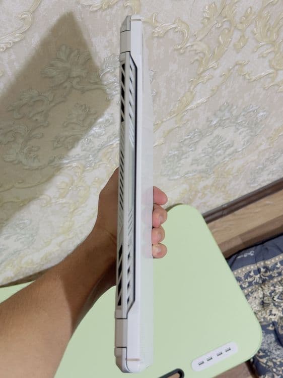 Asus Rog Zephyrus 14 — 5