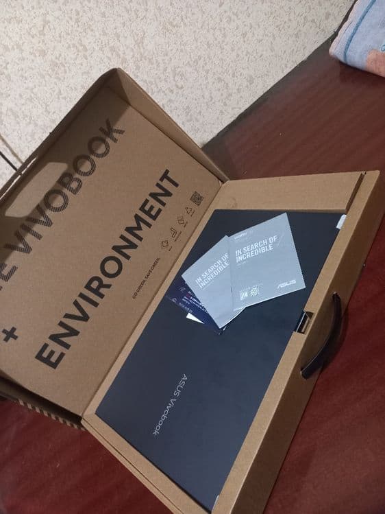 Asus vivobook noutbuk — 1