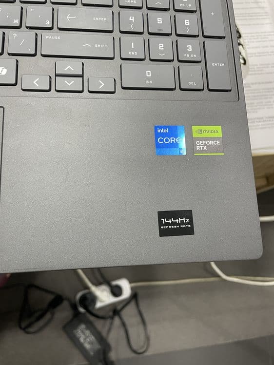 HP Victus core i 5 — 5