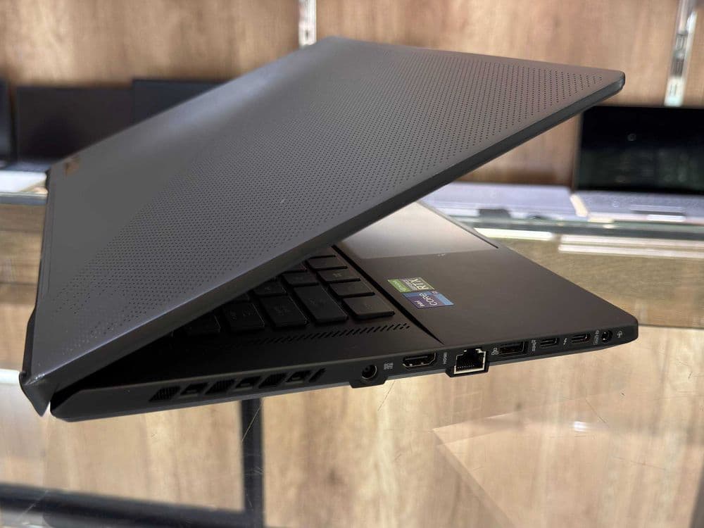 ASUS ROG ZEPHYRUS M16 ore i7-11800H ram 16 ssd 512 RTX 3050Ti 4Gb — 2