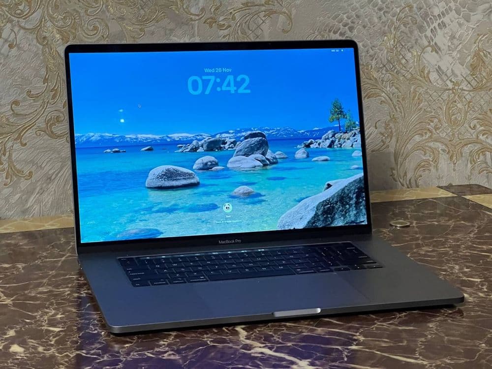 Macbook Pro I9 intel 16 inch — 1