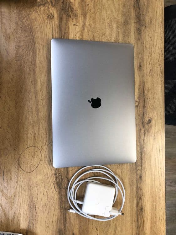 MacBook Pro 2019 Core i9 16GB RAM 512SSD - Kuchli Noutbuk — 1