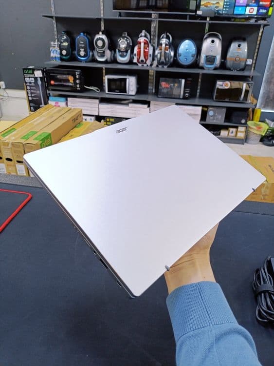 Acer Swift GO 14 — 2