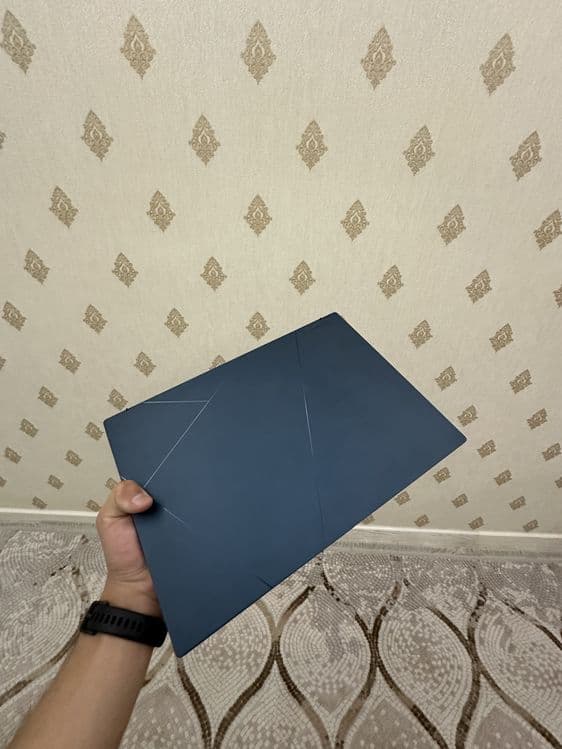 Asus Zenbook 14 Ultra 5 225h — 2