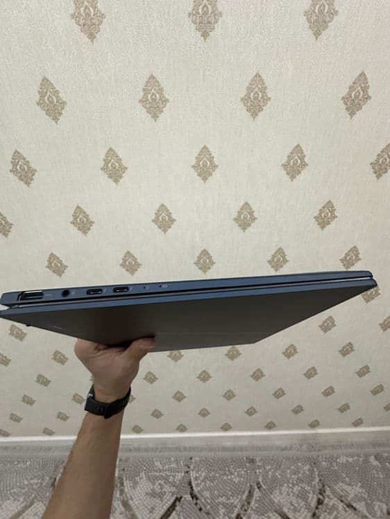 Asus Zenbook 14 Ultra 5 225h — 4