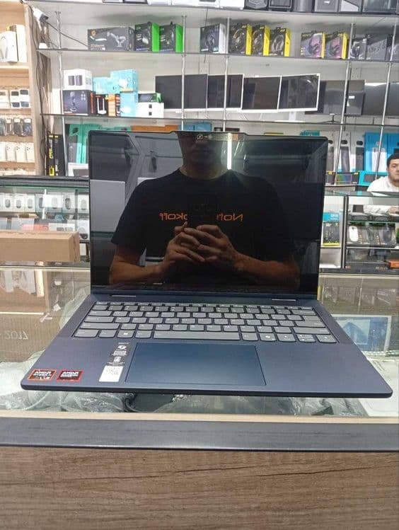 Lenovo IdeaPad 5 R5 AI 340 16GB LPDDR5x 512GB SSD Win 11 Cosmic Blue — 2