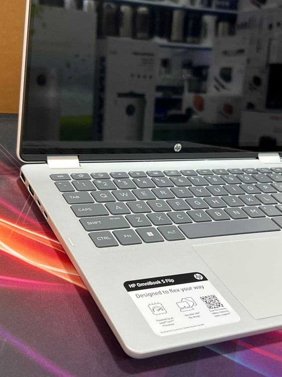 HP OMNIBOOK 5 FLIP 14-FP0023DX intel core 7 150U/16/512/14' inch IPS/ — 1