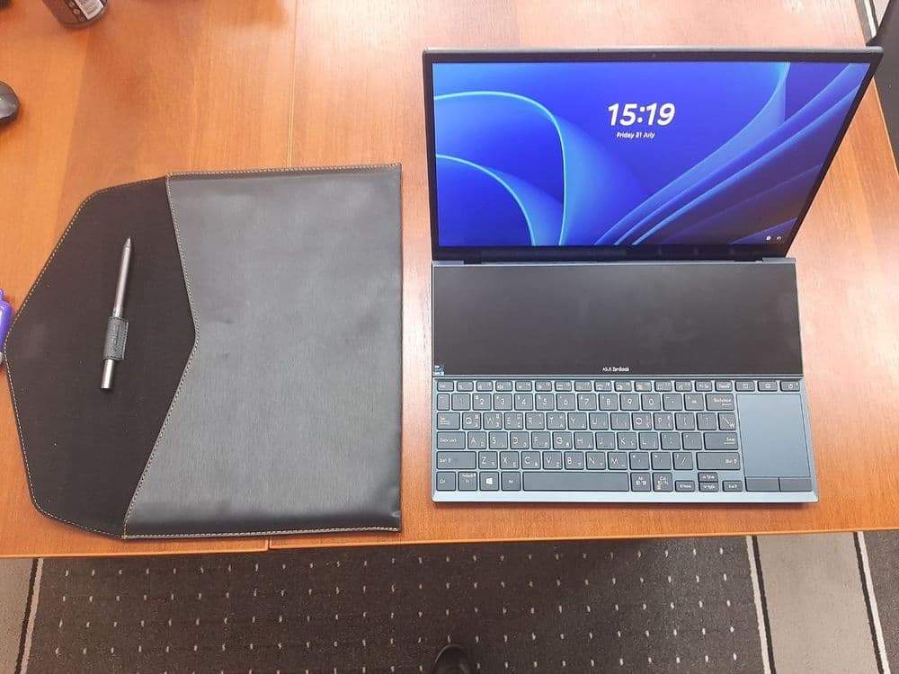 Asus Zenbook Duo — 1
