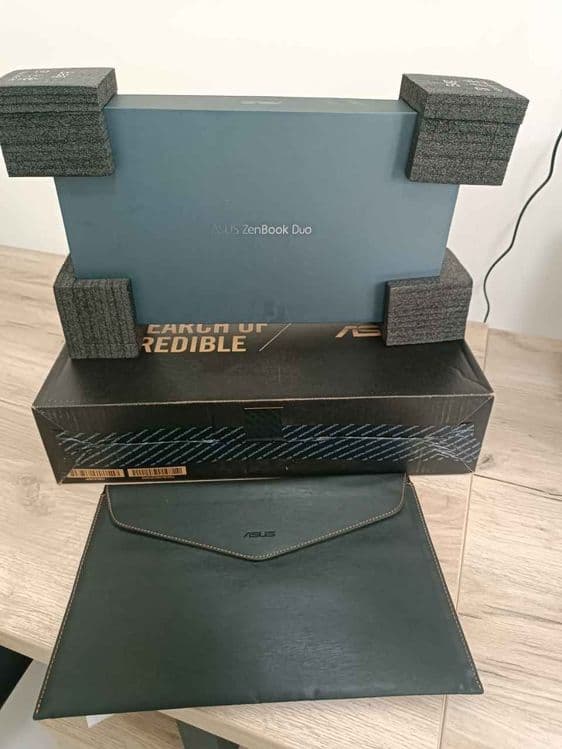 Asus Zenbook Duo — 3