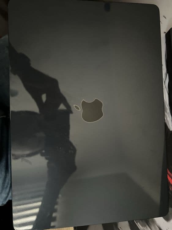 Macbook air M2 ssd 512gb ram 8gb — 2