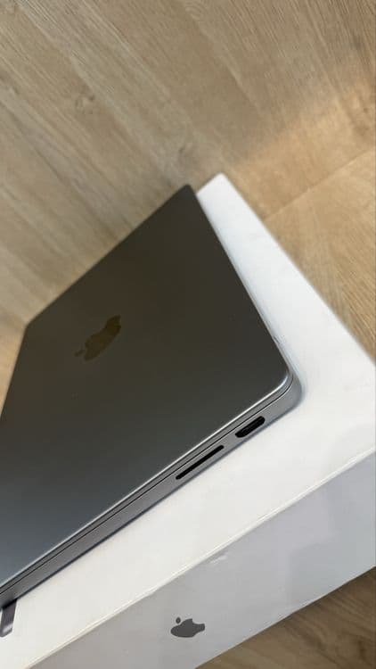 MacBook Pro M3 14-inch (8/512) – цвет Space Gray — 4