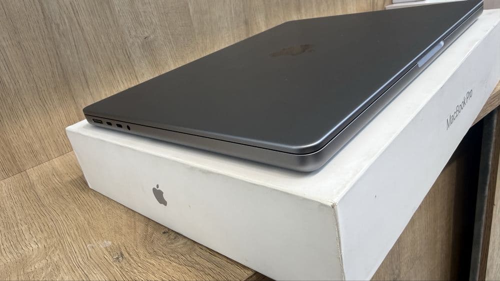 MacBook Pro M3 14-inch (8/512) – цвет Space Gray — 7