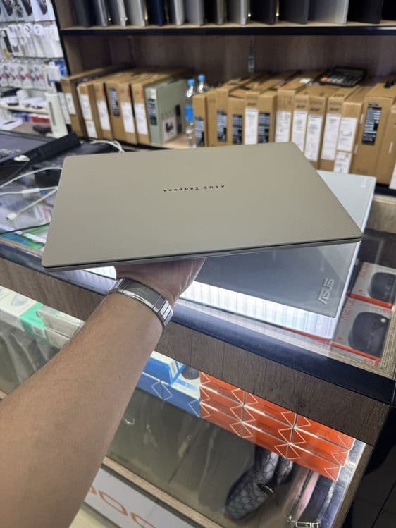 Asus Zenbook A14 UX3407QA WUXGA OLED Snapdragon X1 16GB LPDDR5X 512GB — 3