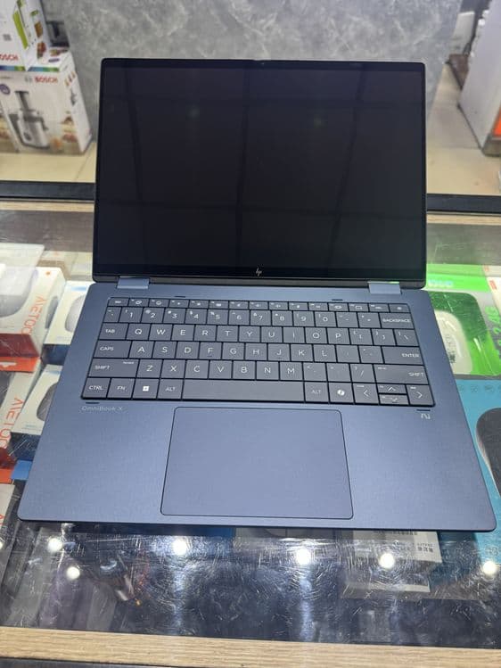 HP OmniBook X Flip 14" WUXGA Ultra 7-256V LPDDR5 16GB 1 TB Intel® Arc™ — 1