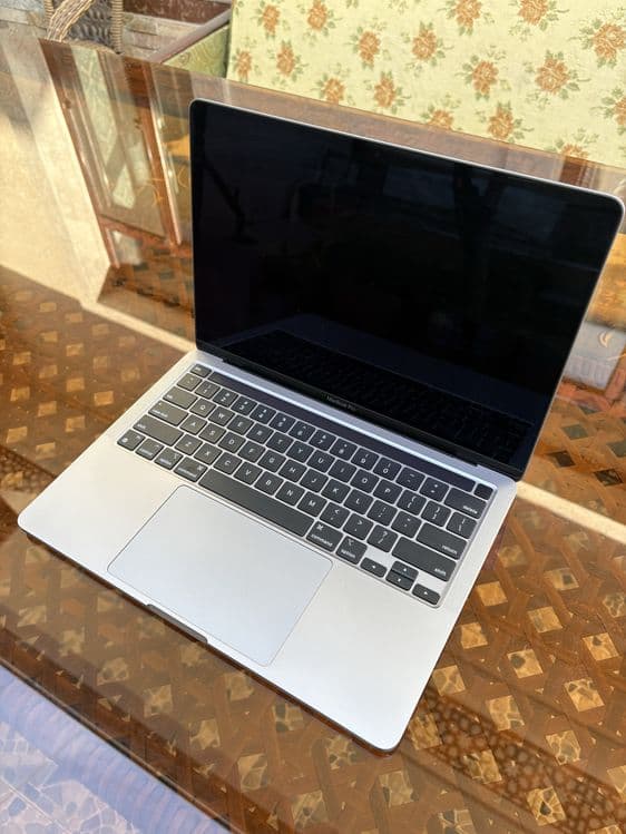 Macbook pro m2 13dyum — 4