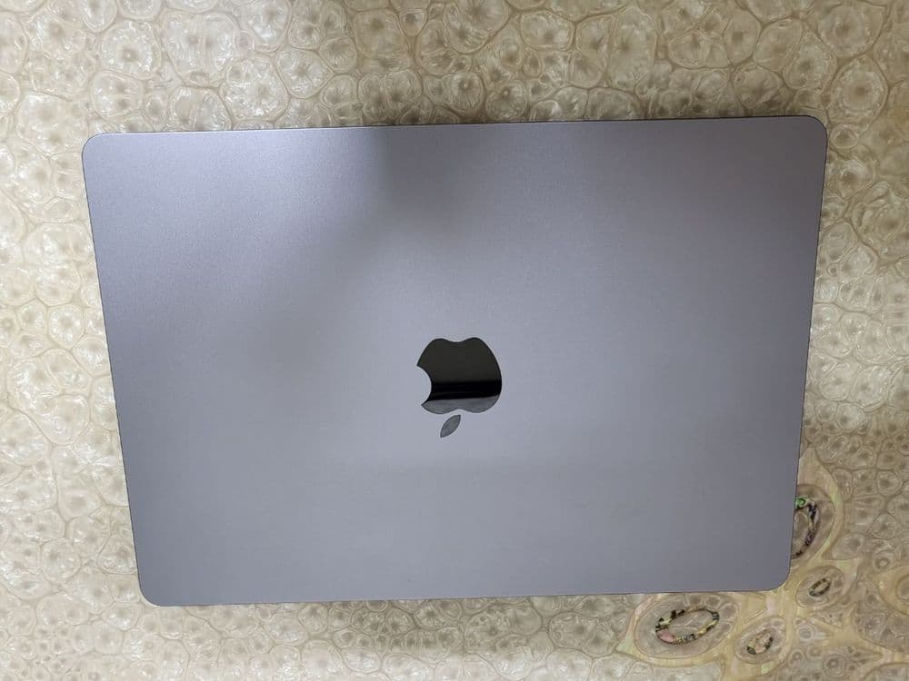 Macbook Air M2 spacegray 13 dyum 16GB ram/512GB sotiladi — 4