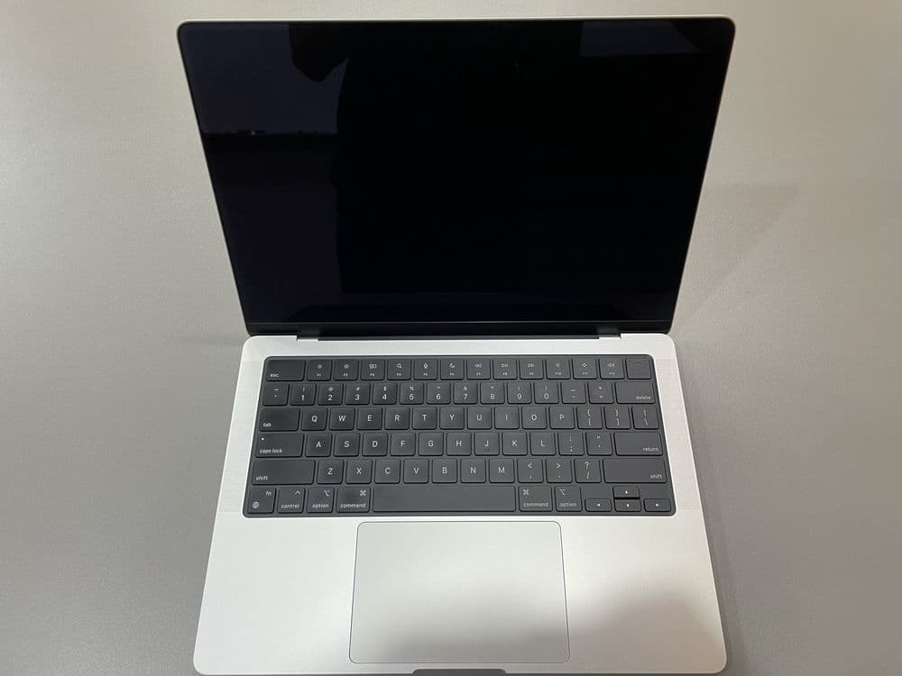 Macbook Pro M4 14 inch 16/512GB — 2