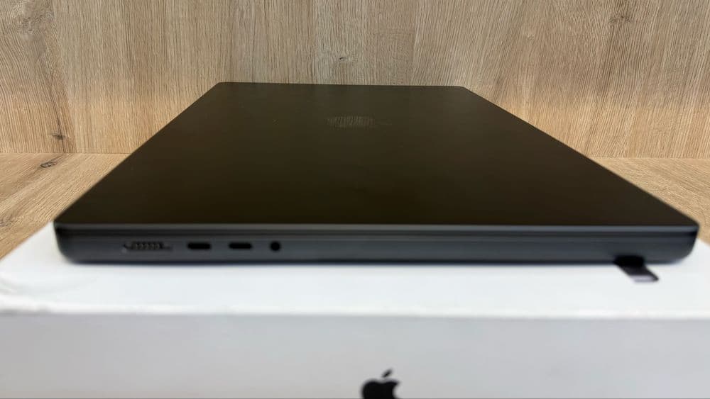 MacBook Pro M3 Pro 16” 16/512 GB, 95%, 53 цикла, полный комплект — 4