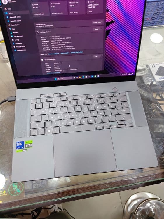 Asus RoG Zephyrus G16 — 1