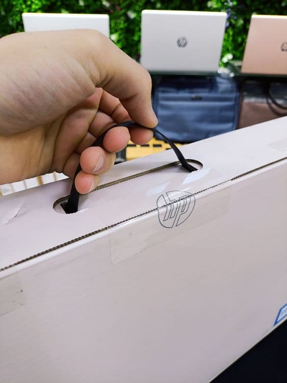 HP Omen 16 i7 4060 — 4