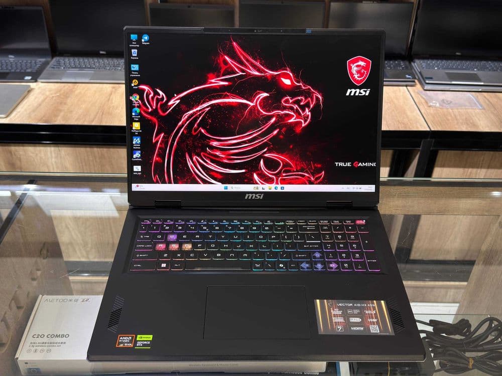 MSI VECTOR A18 AMD Ryzen 9 9955HX  озу32гб 2T ssd Nvidio RTX 5080 — 4