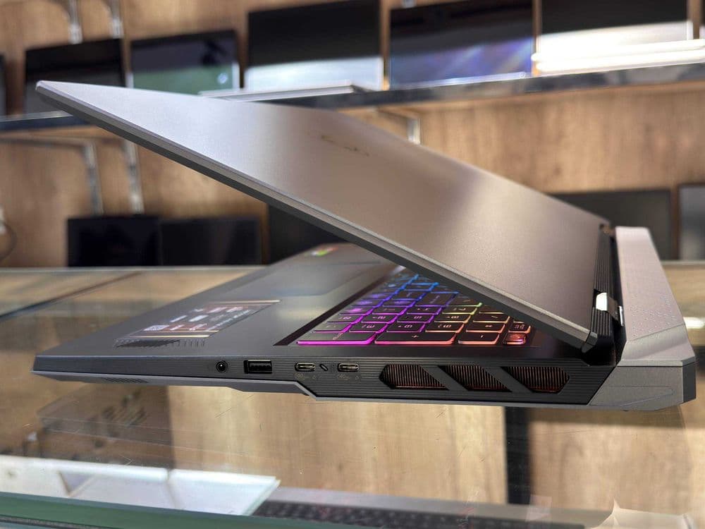 MSI VECTOR A18 AMD Ryzen 9 9955HX  озу32гб 2T ssd Nvidio RTX 5080 — 6