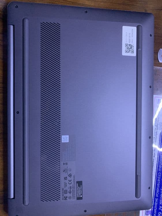 Chromebook, Lenovo gaming 16 core i3 — 3